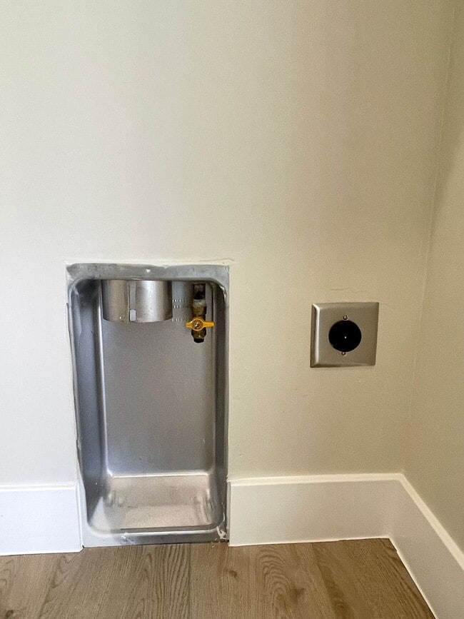 Building Photo - Four-Bedroom Home Near Shooting Star Park in Washington Fields