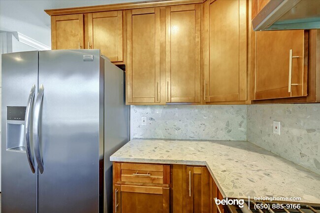 Building Photo - 3700 Athy Dr