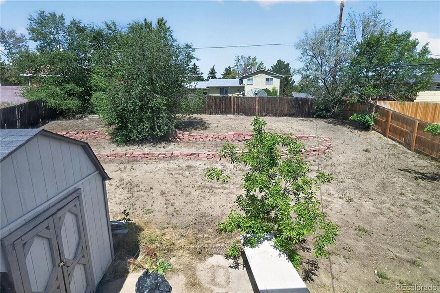 Building Photo - 361 Dakin St