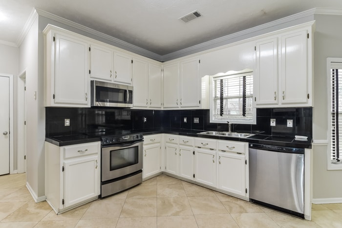 Building Photo - 1303 Dorchester Dr