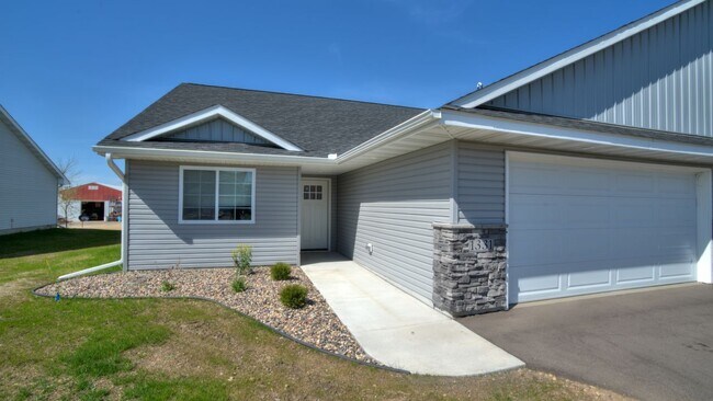 Building Photo - 1341 Blue Jay Pl