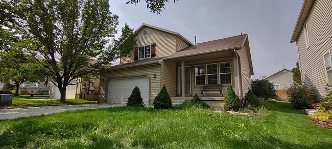 Building Photo - Quaint Home in Eagle Mountain w 2 car garage!