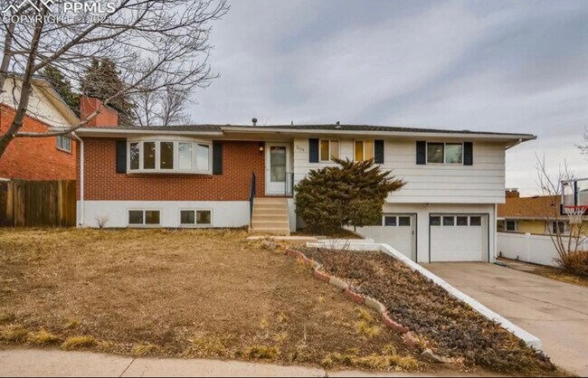Building Photo - 3634 Alpine Pl