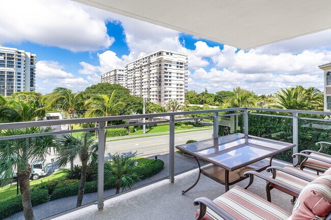 Building Photo - 2066 N Ocean Blvd