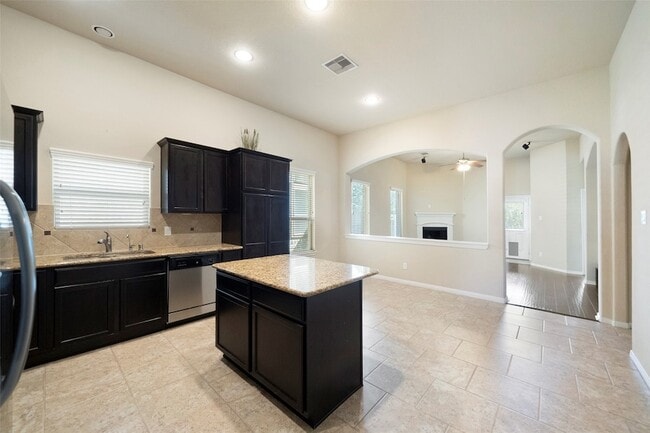 Building Photo - 13206 Clover Creek Point Ln