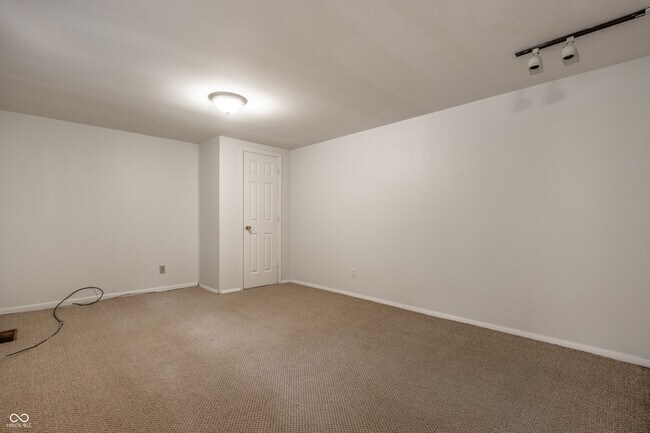 Building Photo - 4658 Hinesley Ave