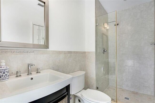 Building Photo - 7775 SW 145th St