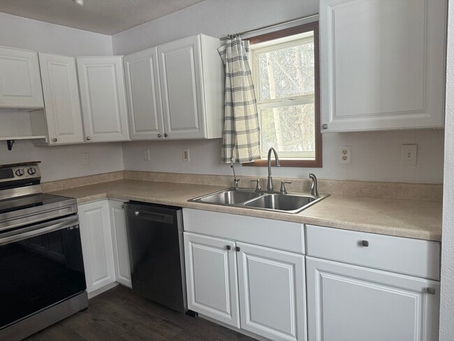 Building Photo - 3617 Biathalon Ave