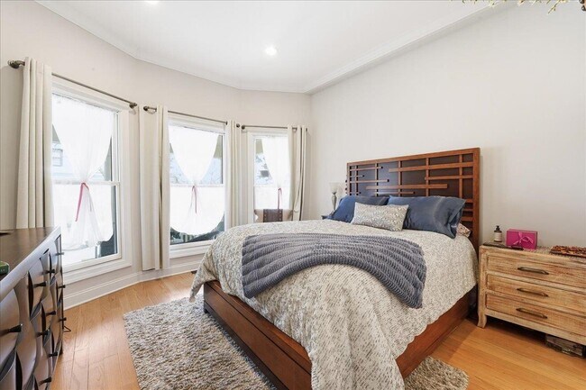 Building Photo - 41 Bentley Ave