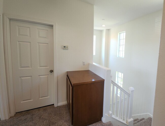 Building Photo - 476