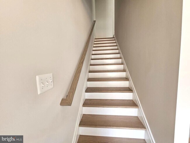 Building Photo - 3622 Agate Ln