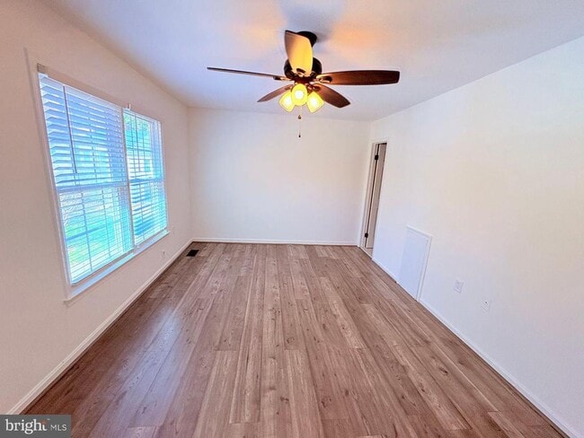 Building Photo - 12010 Glen Alden Rd