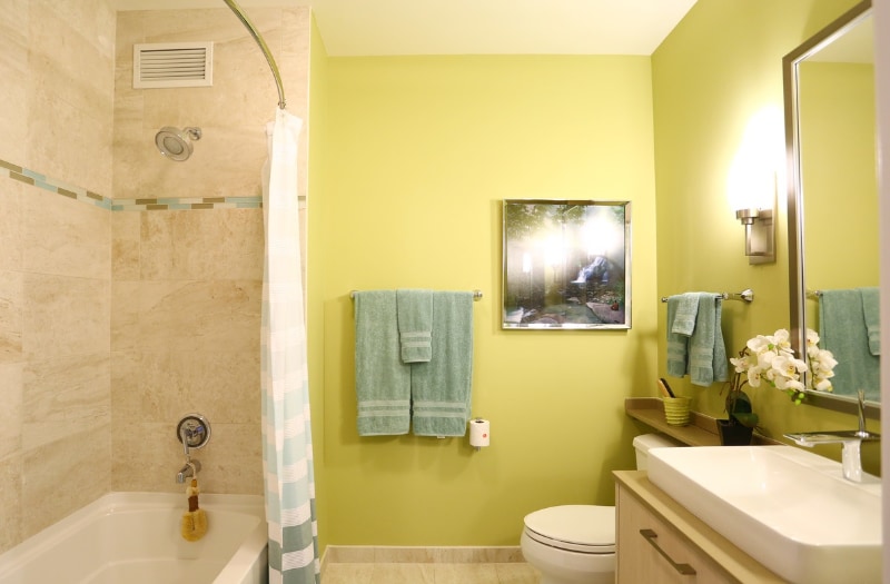 Building Photo - 359 W Hubbard St