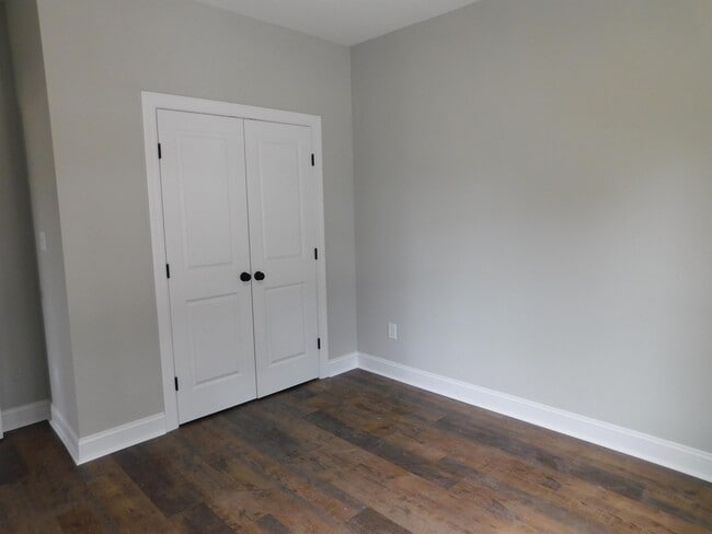 Building Photo - 434 Lancaster Rd