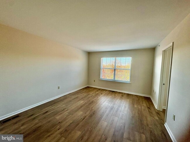 Building Photo - 2148 Danville Dr