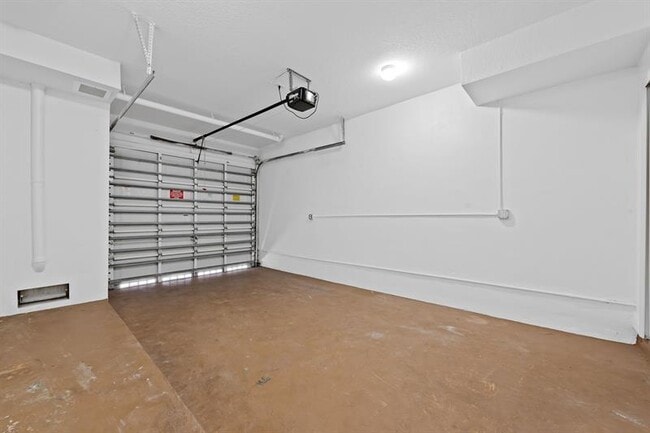 Building Photo - 1719 SW 23rd St