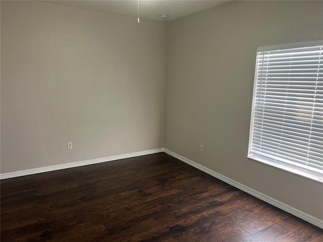 Building Photo - 2262 Grand Central Pkwy