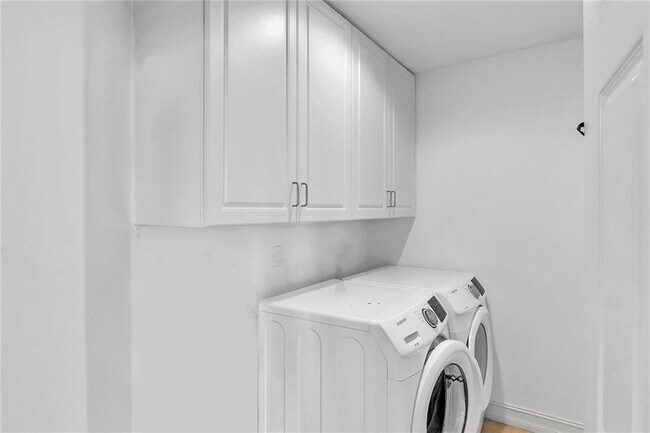 Building Photo - 3606 S Ocean Blvd