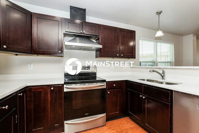 Building Photo - 3 Bedroom Pet-Friendly Home in NASHVILLE, TN with Main Street Renewal