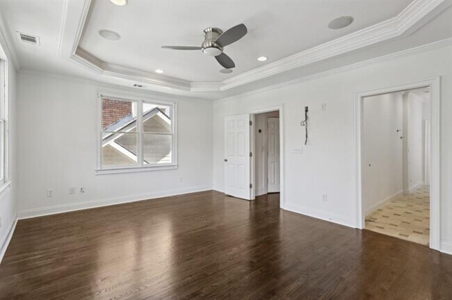 Building Photo - 546 Highland Ave NE