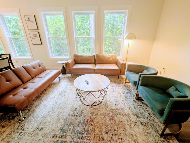 Building Photo - 2707 Bridgegate Cove NE