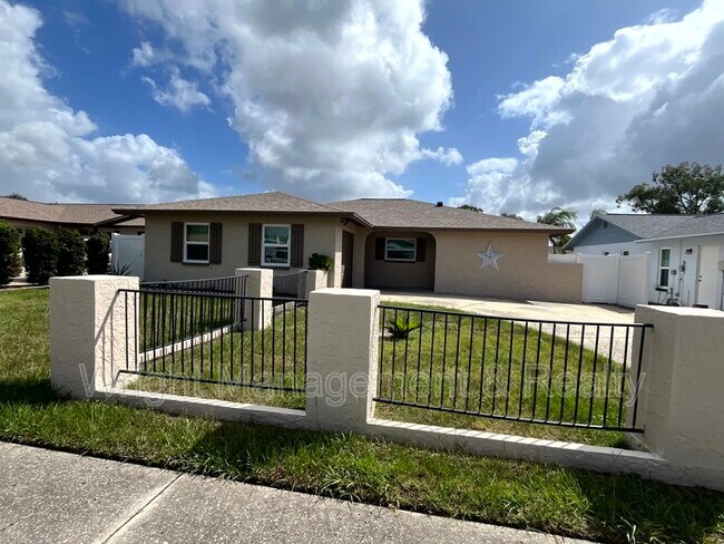 Building Photo - 1403 Stonehaven Way