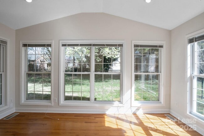 Building Photo - 1207 Overhill Rd