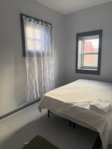 Building Photo - 7423 Pennsylvania Ave