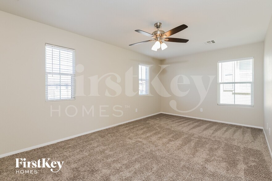 Building Photo - 987 Eureka Dunes Ave