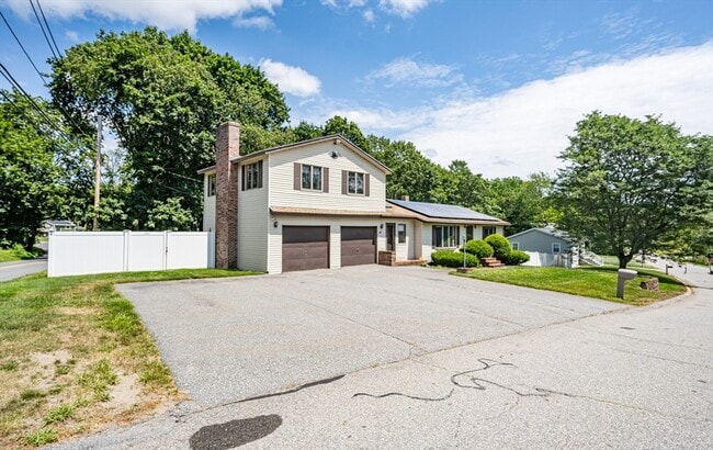 Building Photo - 47 Oriole Dr