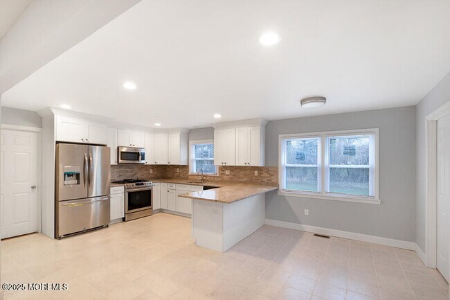 Building Photo - 370 Smithburg Rd