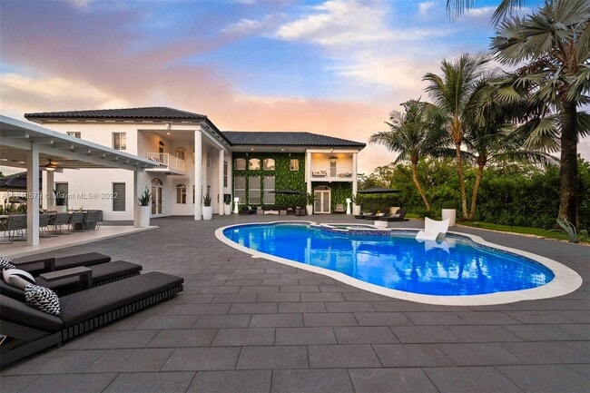 Building Photo - 5801 Melaleuca Rd