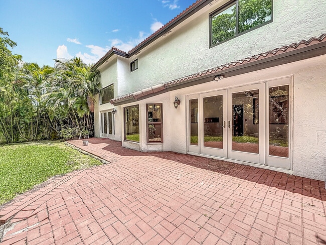 Building Photo - 375 NW 48th Ave