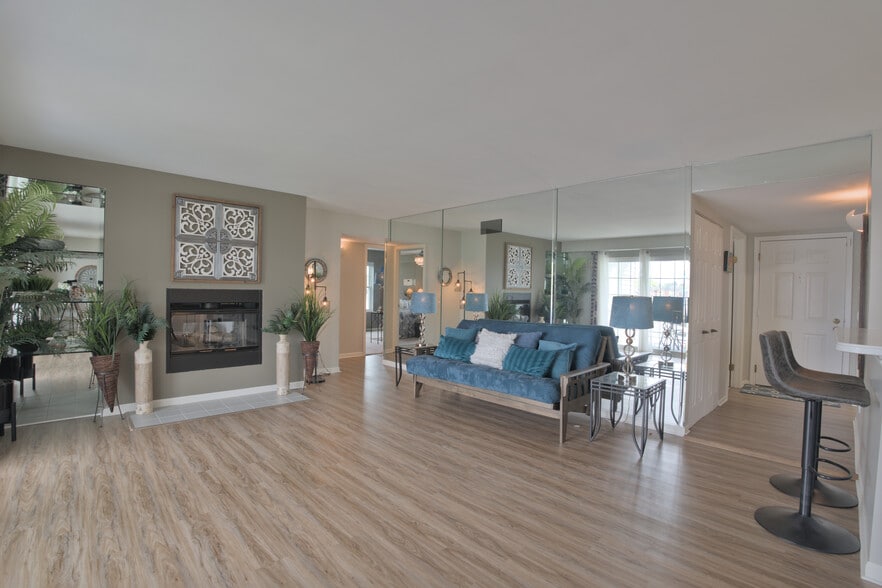 Building Photo - 3553 Port Cove Dr