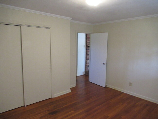 Building Photo - For Rent in the North Lincoln School Distr...