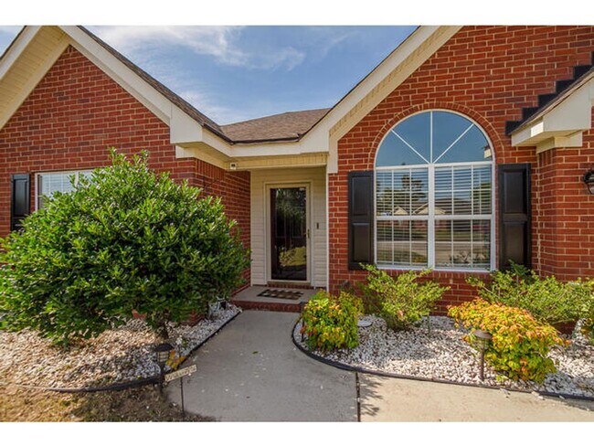 Building Photo - 3568 Crawfordville Dr