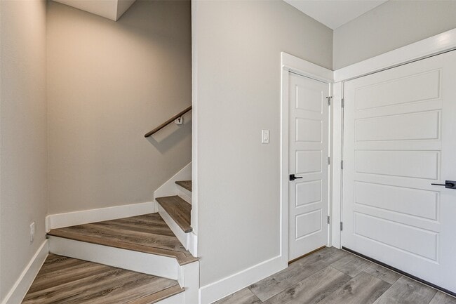 Building Photo - 1302 W 24th St