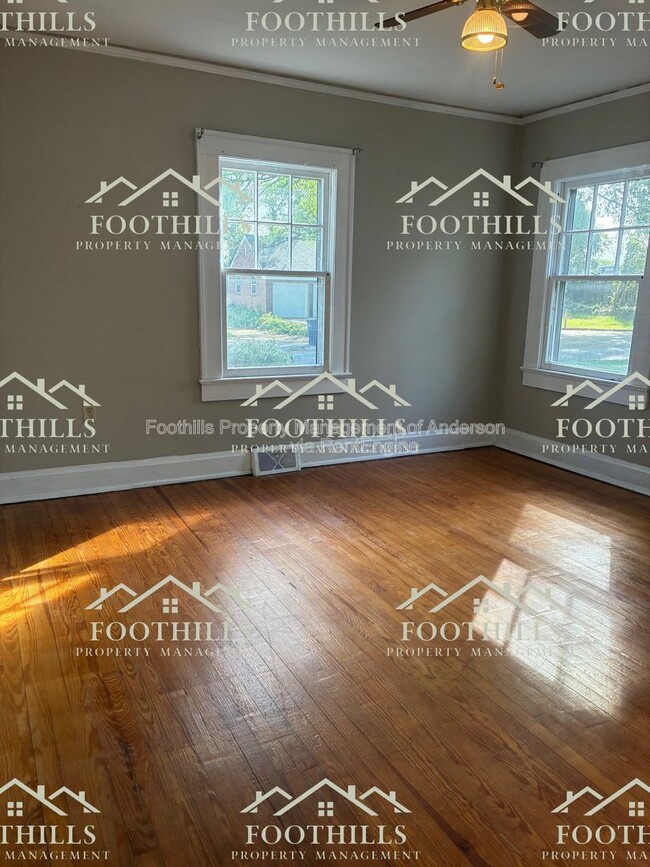 Building Photo - 611 Bonham Ct