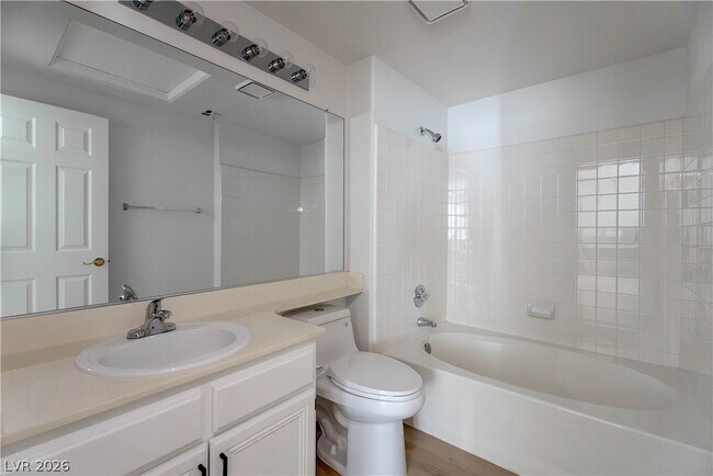 Building Photo - 356 Seine Way