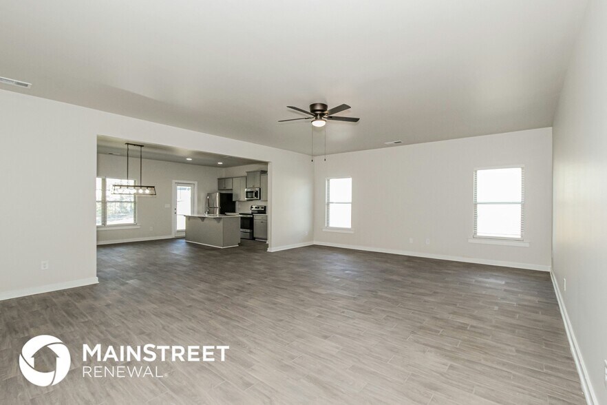 Building Photo - 55 Ridgeview Cir