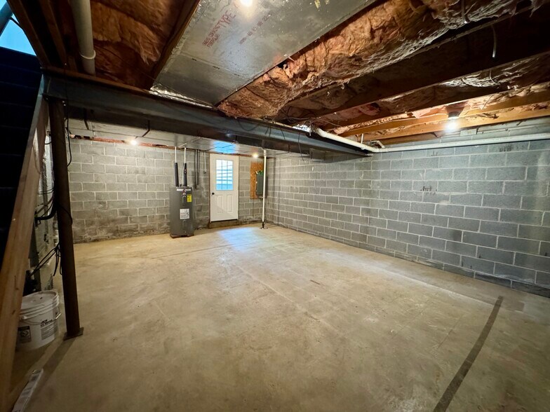 Building Photo - 106 Chukar Ct