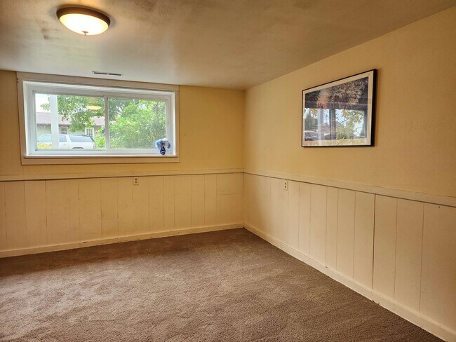 Building Photo - 9225 Carol Ann Dr