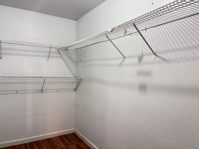 Building Photo - 11547 Willwood Dr