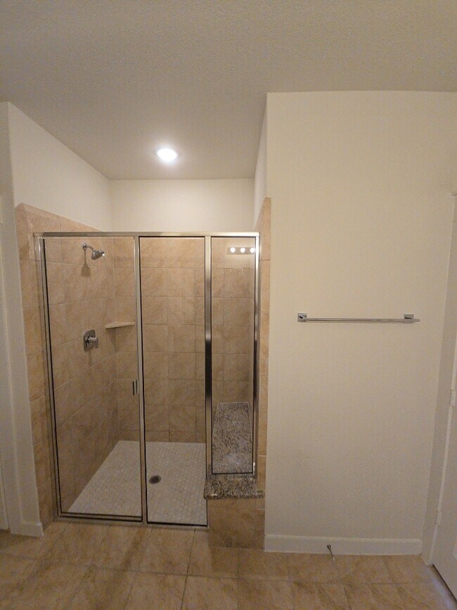 Building Photo - 7543 Coral Ter Dr