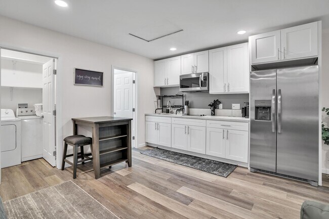 Building Photo - 3784 Nectarine Cir