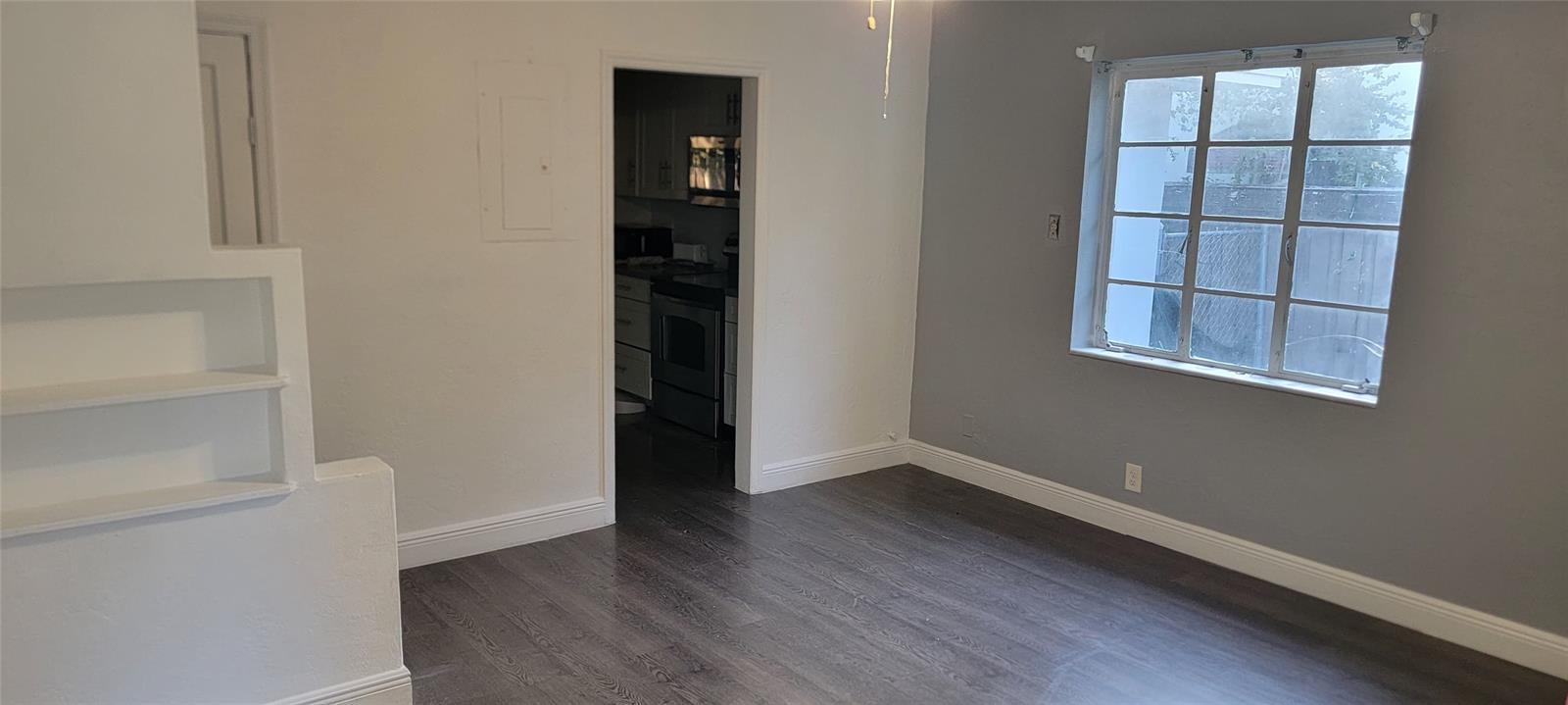 Building Photo - 1938 Fletcher St