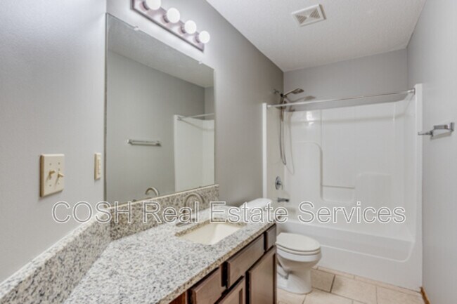 Building Photo - 1008 E Karla Ct