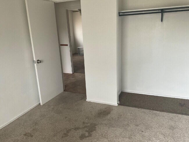 Building Photo - Beautiful 4 Bedroom Home in Northwest San ...