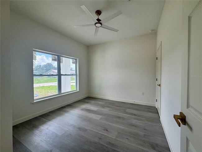 Building Photo - 9417 Acco Ave