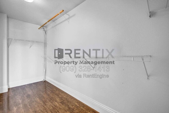 Building Photo - 6694 Cowboy St